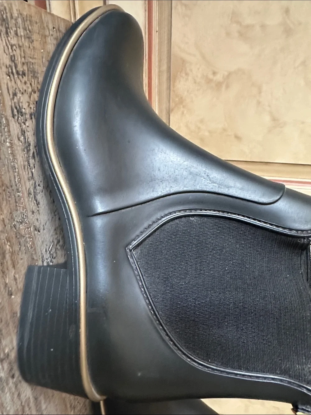Kate Spade Sedgwick Rain Boots size 6/7